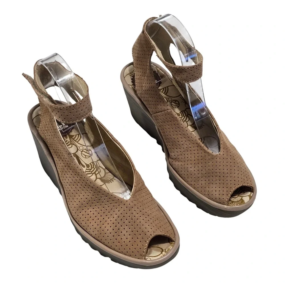 Fly London Yaba Taupe Perforated Suede Wedge Sandals Peep Toe EU 39 P500376030